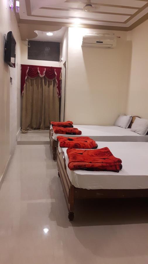 Hotel Lovely อัจเมอร์ ภายนอก รูปภาพ